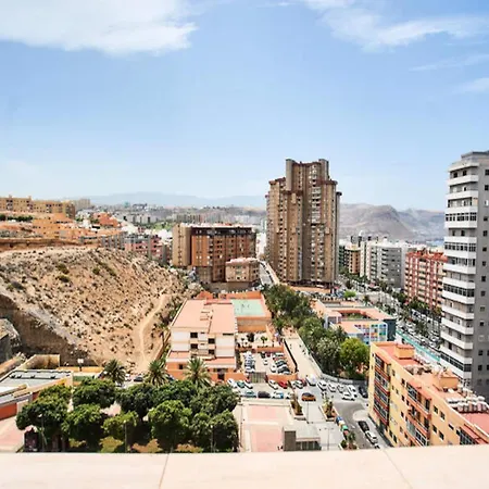 Apartment Work & Pet Friendly Urban Flat Close To The *